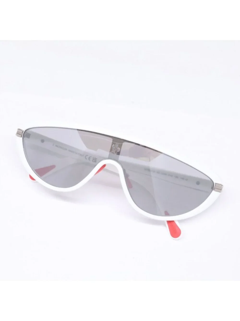 Moncler Vitesse 21c 136 140 Shield Eyewear